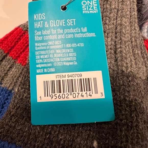 West Loop Kids Hat & Glove Set - Picture 2 of 2